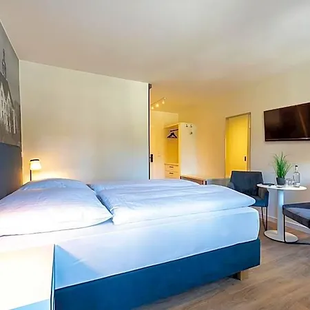 House 4*