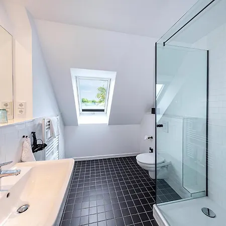 House Hotel 4*