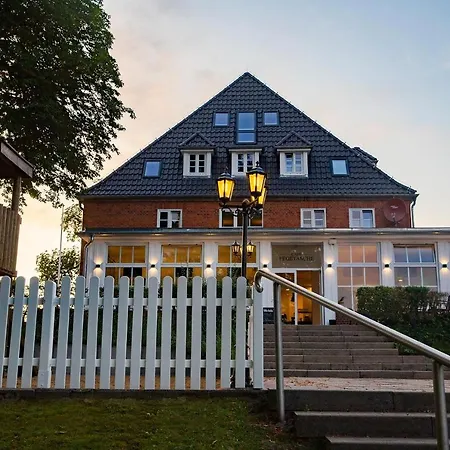 House Szálloda 4*