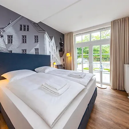 House Hotel